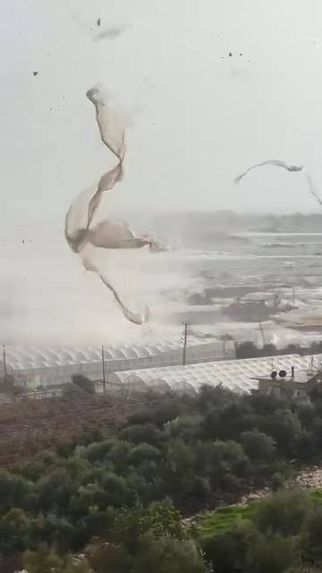 Seralar hayalet gibi uçtu! Pencereden bakan Antalyalılar gözlerine inanamadı - Resim: 42